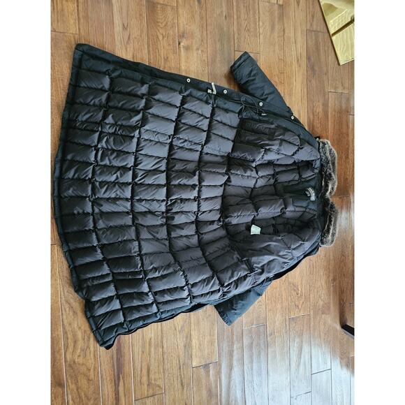 Woolrich Duck Down Quilted Puffer Parka Coat Women's Size M Coyote Fur Trim Long - Picture 12 of 16